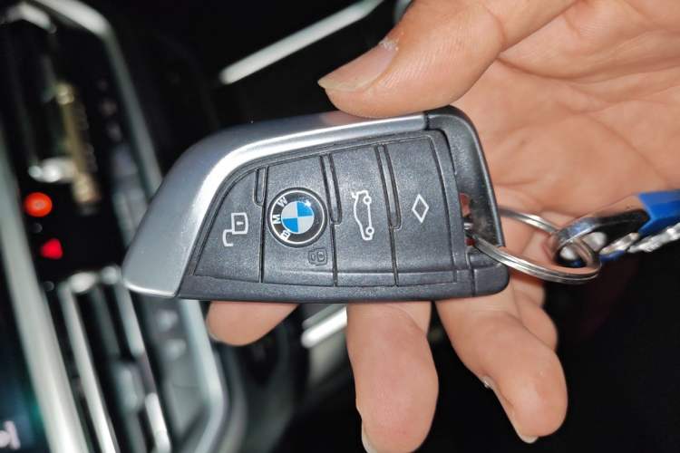 Used BMW 3 Series 2021 Second Facelift 325Li M Sport Package Vehicle Key