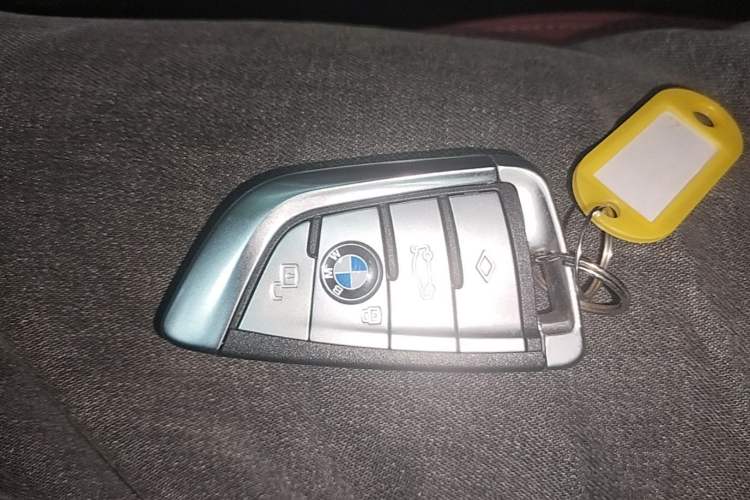 Used BMW 3 Series 2021 Second Facelift 325Li M Sport Package Vehicle Key