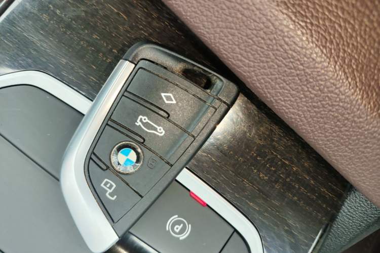 Used BMW 3 Series 2021 Second Facelift 325Li M Sport Package Vehicle Key