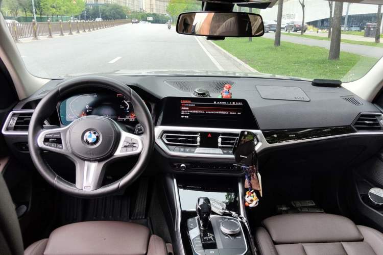 Used BMW 3 Series 2021 320Li M Sport Package Center Console