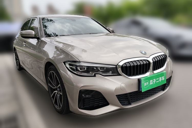Used BMW 3 Series 2021 320Li M Sport Package Front Right 45 Deg