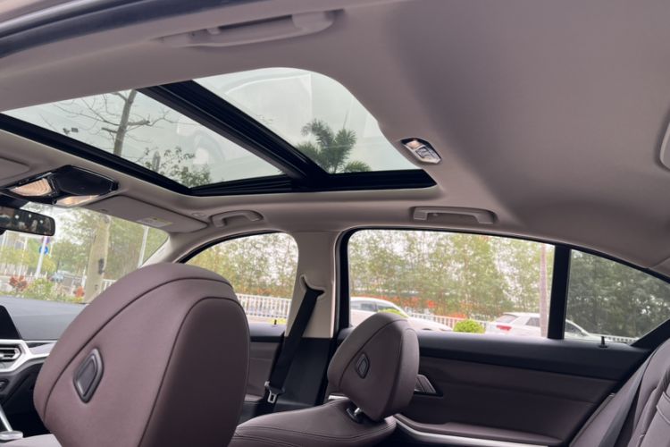 Used BMW 3 Series 2021 320Li M Sport Package Headliner