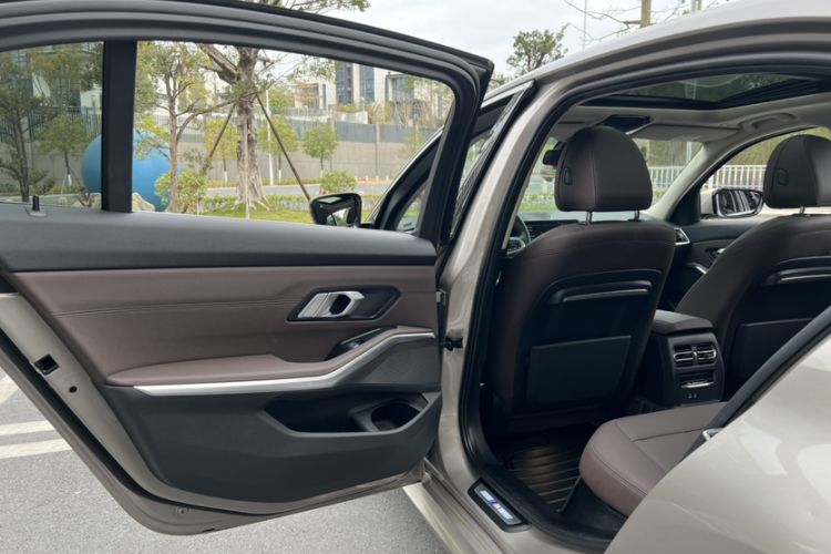 Used BMW 3 Series 2021 320Li M Sport Package Interior 3