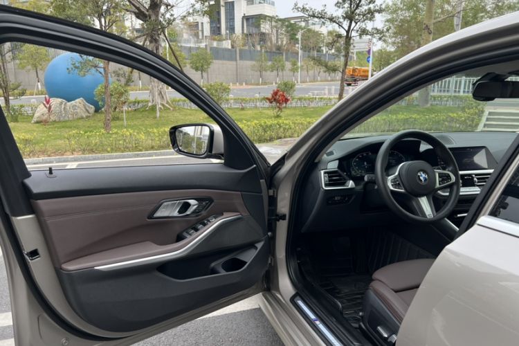 Used BMW 3 Series 2021 320Li M Sport Package Interior 4