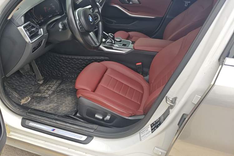 Used BMW 3 Series 2021 Restyled 325Li xDrive M Sport Package Left Front Seat