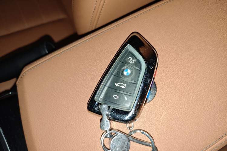 Used BMW 3 Series 2021 Second Facelift 325Li M Sport Package Vehicle Key