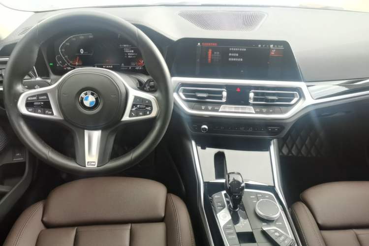 Used BMW 3 Series 2021 Second Facelift 320Li M Sport Package Center Console