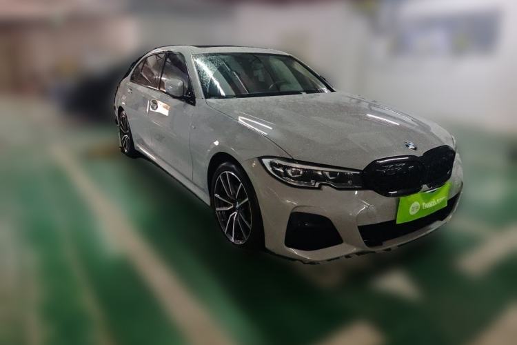 Used BMW 3 Series 2021 Second Facelift 320Li M Sport Package Front Right 45 Deg