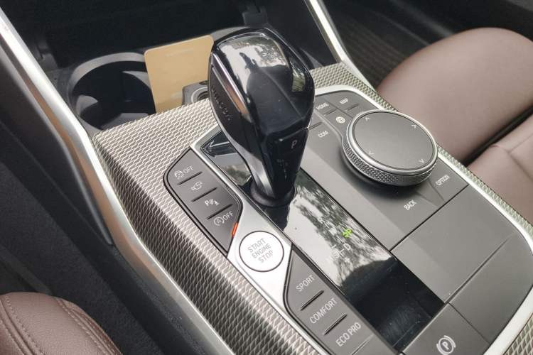Used BMW 3 Series 2021 Second Facelift 330i M Sport Night Edition Package Gear Lever