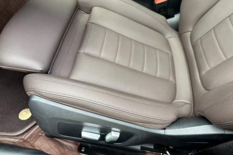 Used BMW 3 Series 2021 325Li M Sport Package Left Front Seat