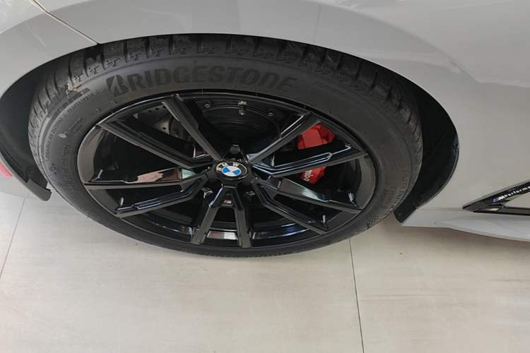 Used BMW 3 Series 2021 320Li M Sport Package Left Front Wheel Hub