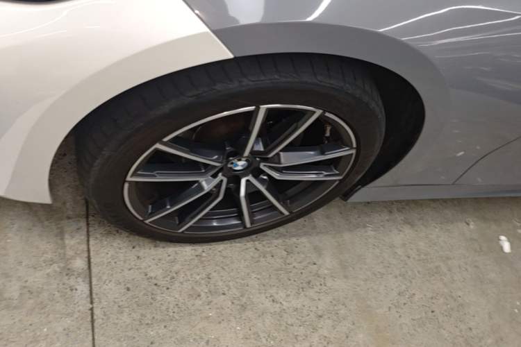 Used BMW 3 Series 2021 320Li M Sport Package Left Front Wheel Hub