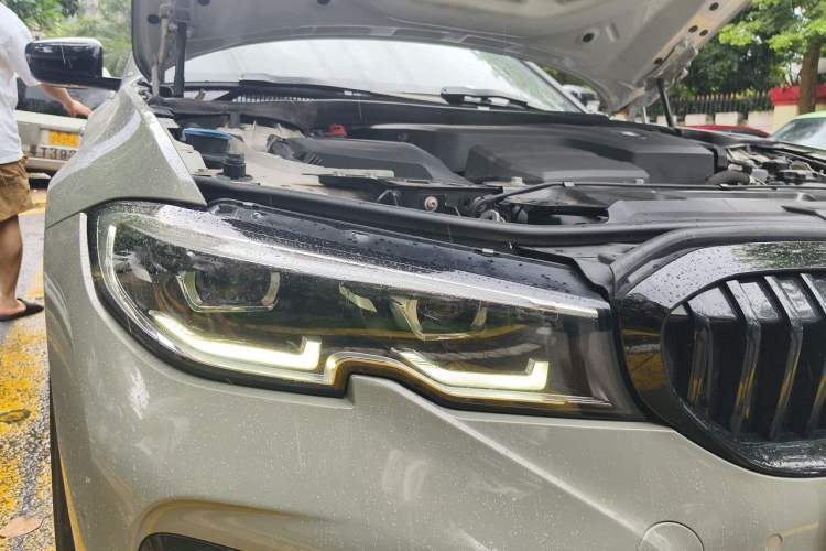 Used BMW 3 Series 2021 Second Facelift 330i M Sport Night Edition Package Right Front Headlight