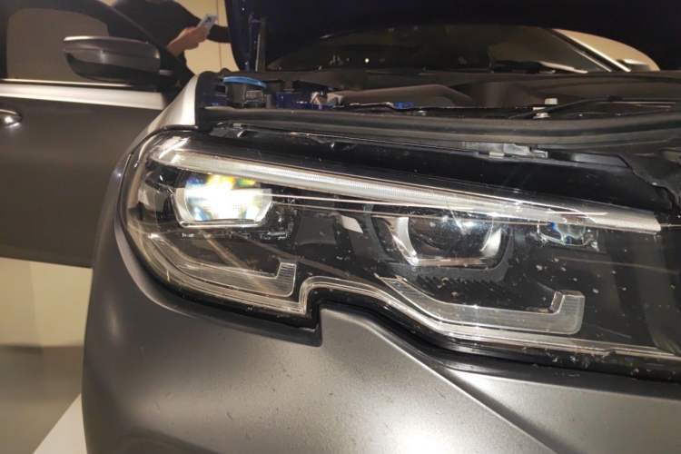 Used BMW 3 Series 2021 325Li M Sport Package Right Front Headlight