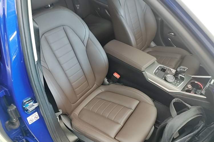 Used BMW 3 Series 2021 320Li M Sport Package Right Front Seat