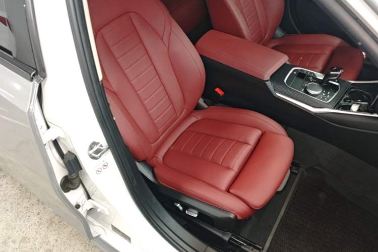 Used BMW 3 Series 2021 320Li M Sport Package Right Front Seat