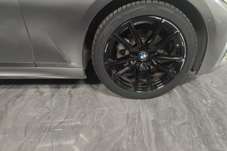 Used BMW 3 Series 2021 Restyled 325Li M Sport Package Right Front Wheel Hub