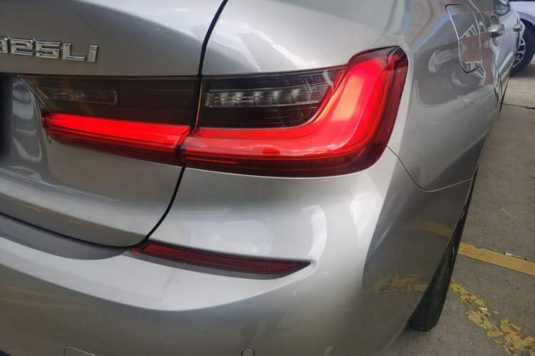 Used BMW 3 Series 2021 Second Facelift 320Li M Sport Package Right Rear Taillight
