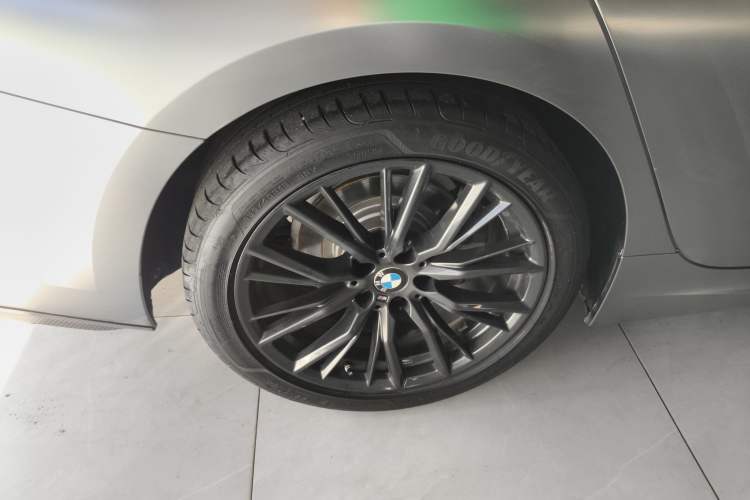 Used BMW 3 Series 2021 Second Facelift 325i M Sport Package Right Rear Wheel Hub