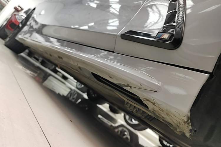 Used BMW 3 Series 2021 320Li M Sport Package Right Side Sill