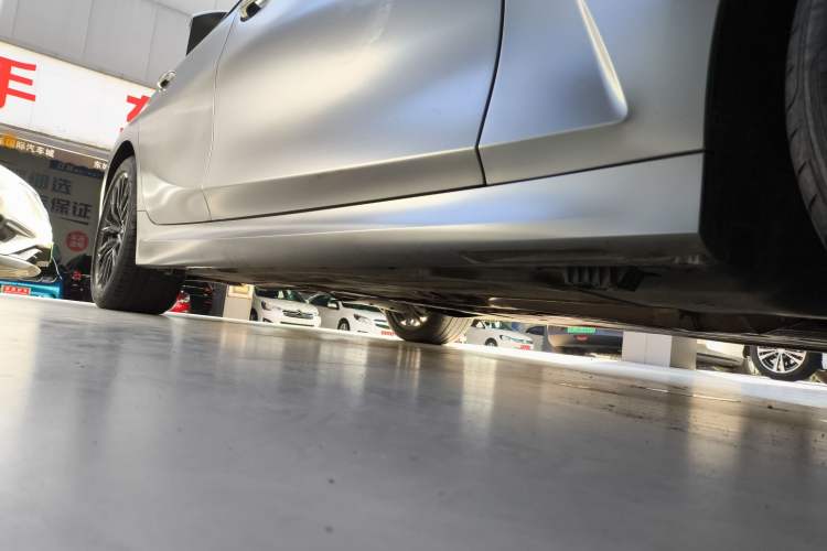 Used BMW 3 Series 2021 Second Facelift 325i M Sport Package Right Side Sill