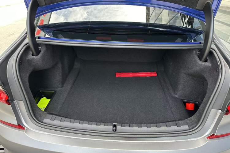 Used BMW 3 Series 2021 325Li M Sport Package Trunk
