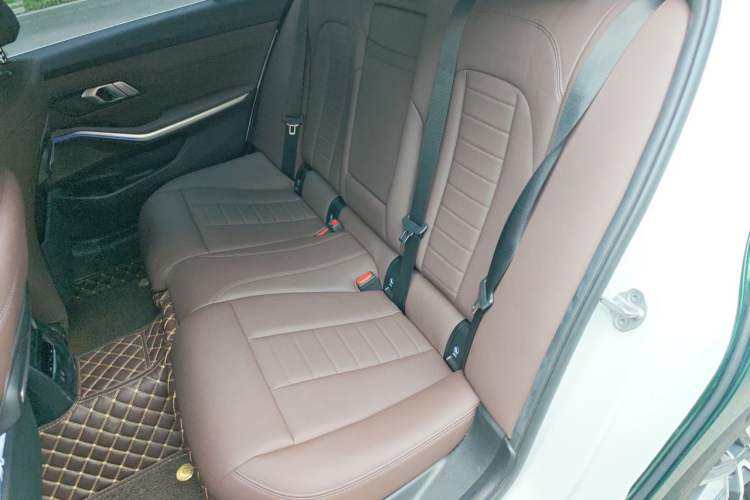 Used BMW 3 Series 2021 Restyled 325Li M Sport Package Left Rear Seat