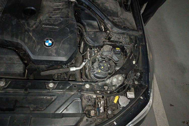 Used BMW 3 Series 2021 325i M Sport Night Edition package Engine Bay Left