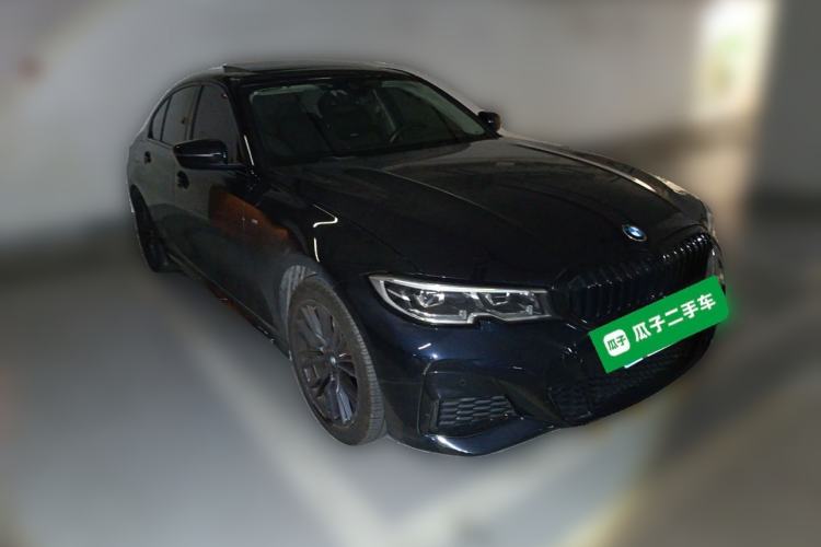 Used BMW 3 Series 2021 325i M Sport Night Edition package Front Right 45 Deg