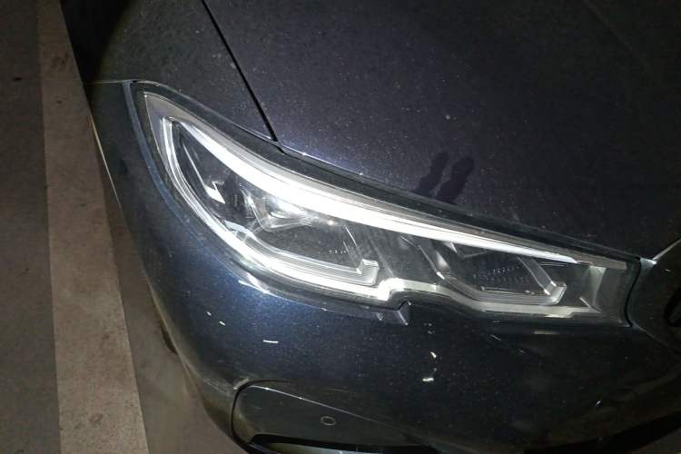 Used BMW 3 Series 2021 325i M Sport Night Edition package Right Front Headlight