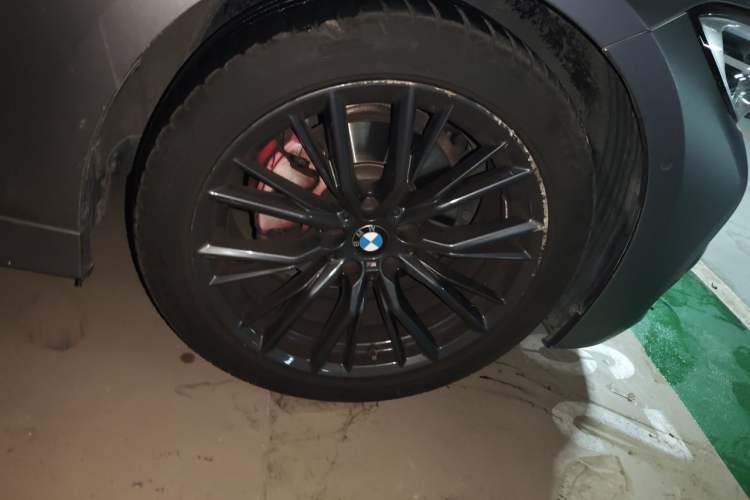 Used BMW 3 Series 2021 Facelifted 325Li M Sport Night Edition Package Right Front Wheel Hub