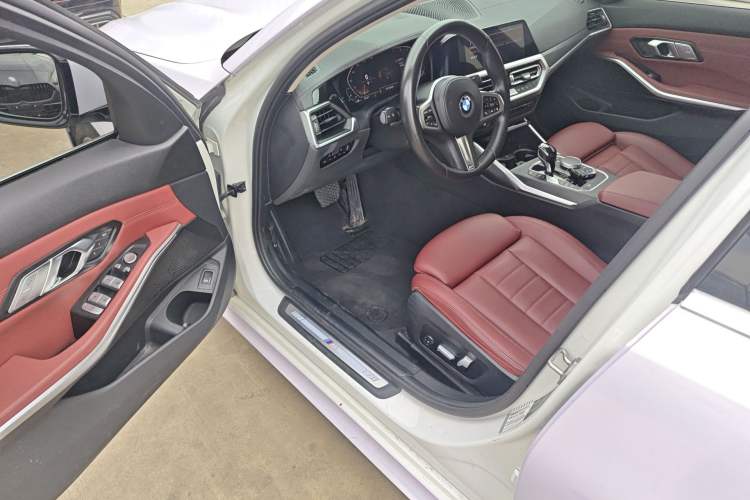 Used BMW 3 Series 2021 Restyled 325i M Sport Package Driver Seat