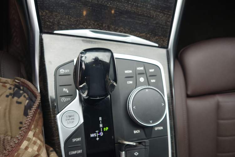 Used BMW 3 Series 2021 325Li M Sport Package Gear Lever