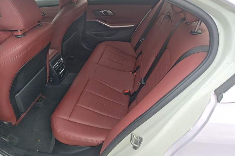 Used BMW 3 Series 2021 Restyled 325i M Sport Package Left Rear Seat