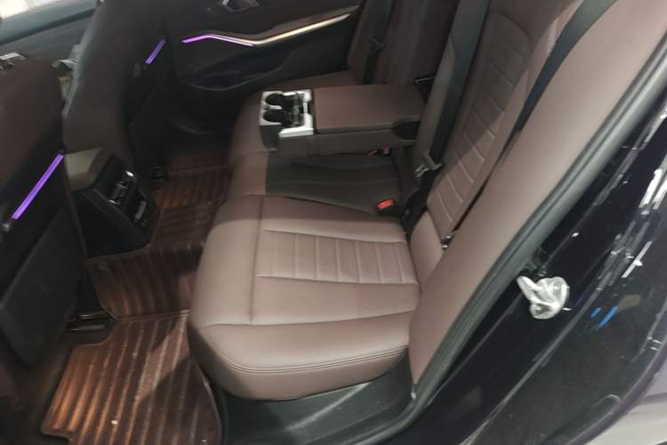 Used BMW 3 Series 2021 325Li M Sport Shadowline Package Left Rear Seat