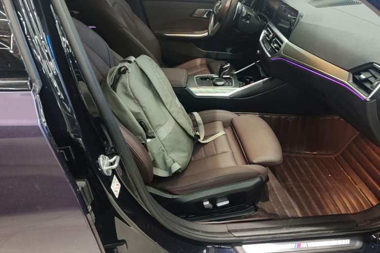Used BMW 3 Series 2021 325Li M Sport Shadowline Package Right Front Seat