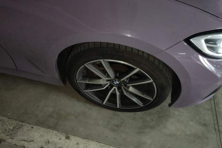 Used BMW 3 Series 2021 320Li M Sport Package Right Front Wheel Hub