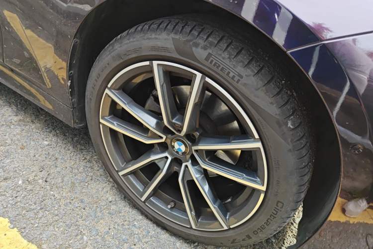 Used BMW 3 Series 2021 Restyled 325Li M Sport Package Right Front Wheel Hub