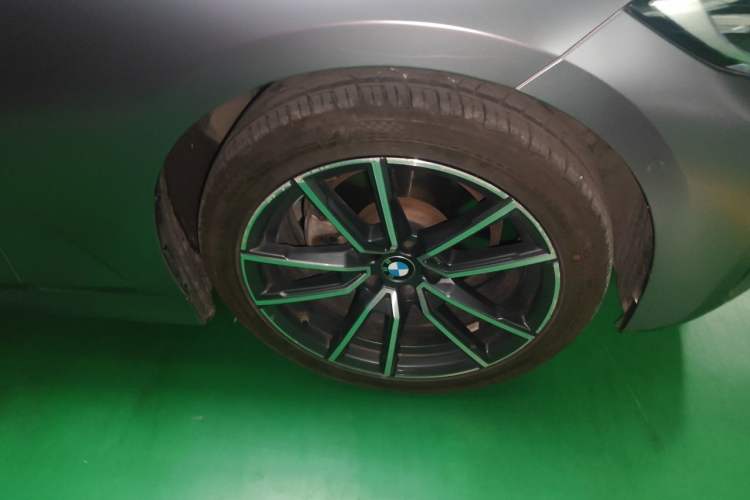 Used BMW 3 Series 2021 Second Facelift 325Li M Sport Package Right Front Wheel Hub