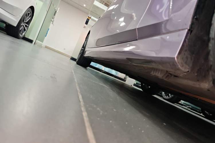 Used BMW 3 Series 2021 Restyled 325Li M Sport Package Right Side Sill