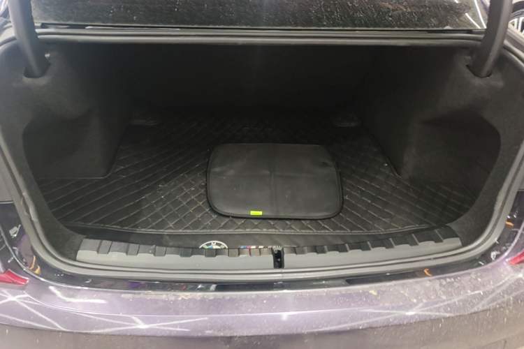Used BMW 3 Series 2021 325Li M Sport Shadowline Package Trunk