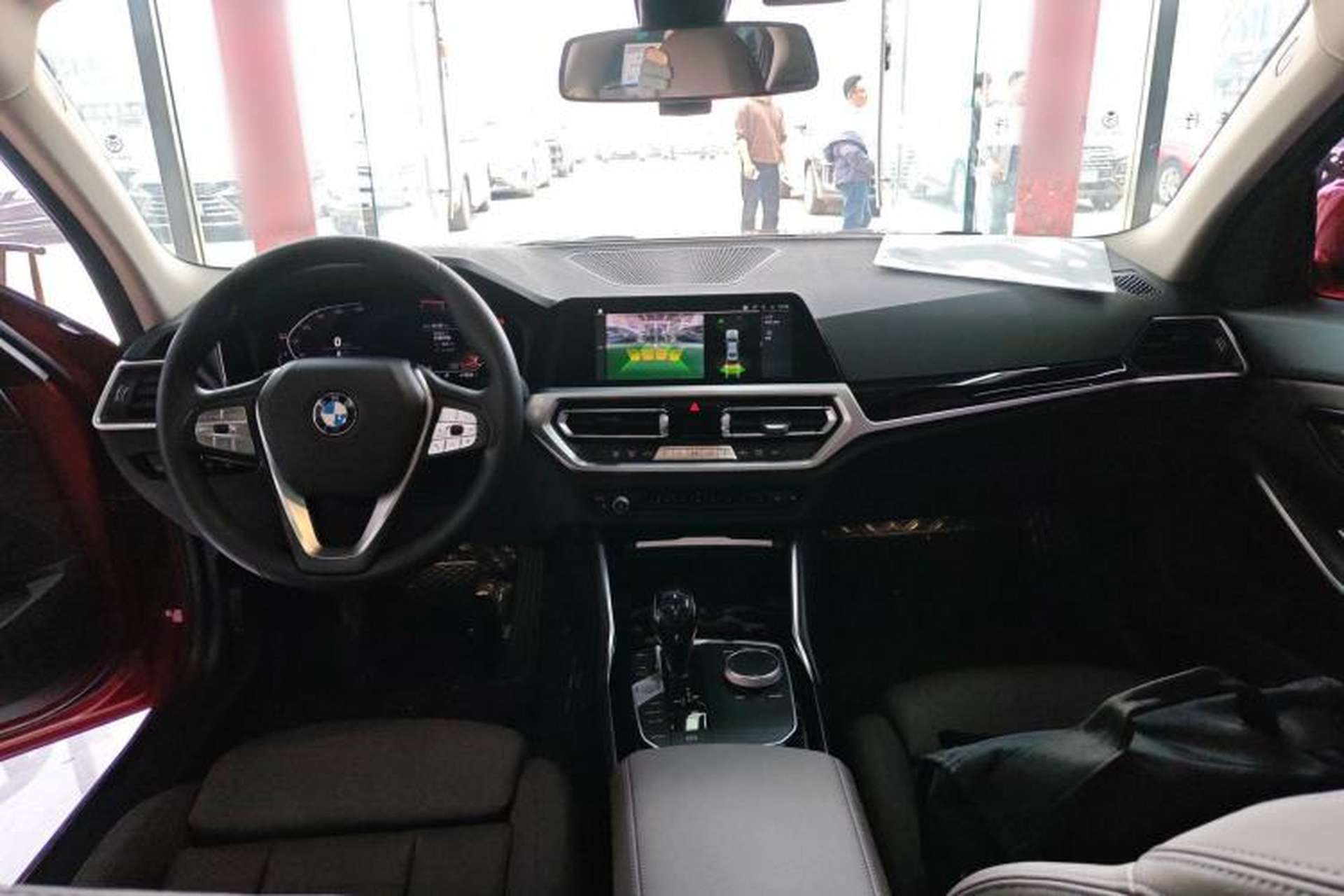 Used BMW 3 Series 2021 320i Sport Package Center Console