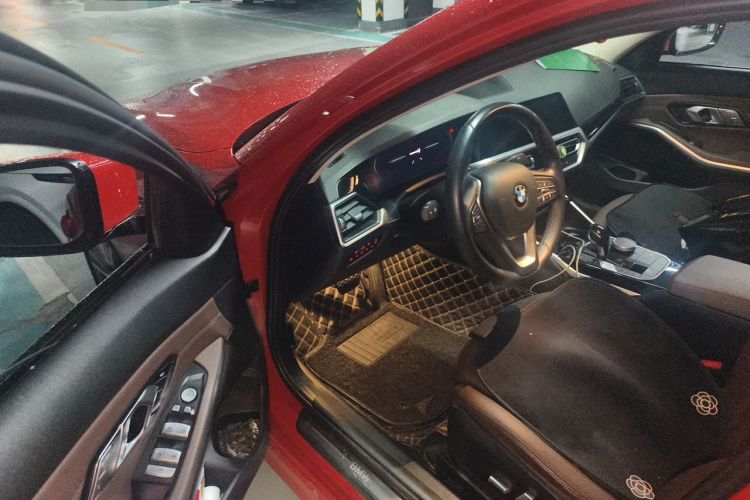 Used BMW 3 Series 2021 320i Sport Package Driver Seat