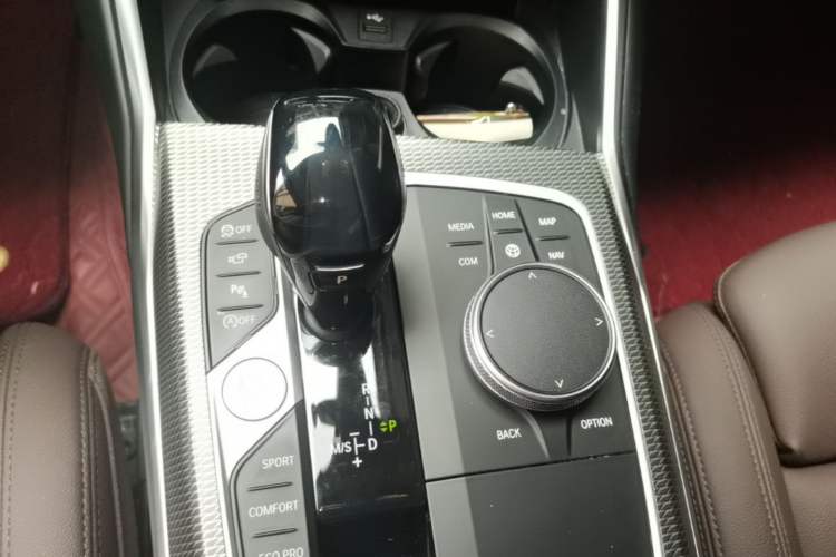 Used BMW 3 Series 2021 Second Facelift 325Li M Sport Night Edition Package Gear Lever