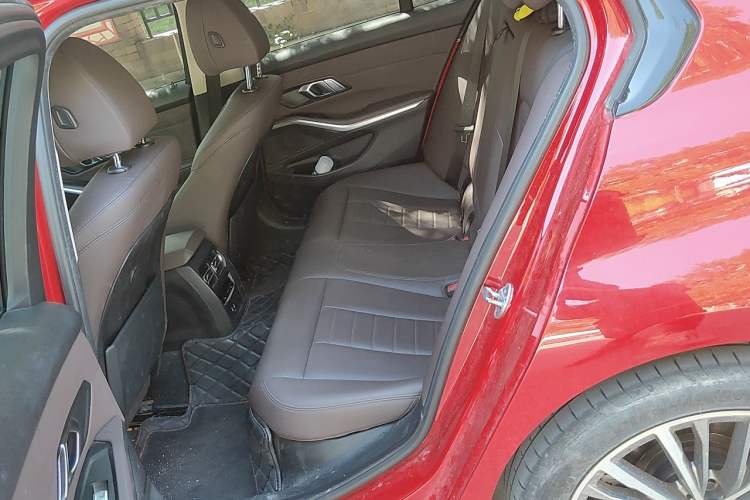 Used BMW 3 Series 2021 320i Sport Package Left Rear Seat