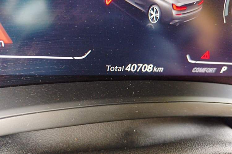 Used BMW 3 Series 2021 320Li M Sport Package Odometer Close Up