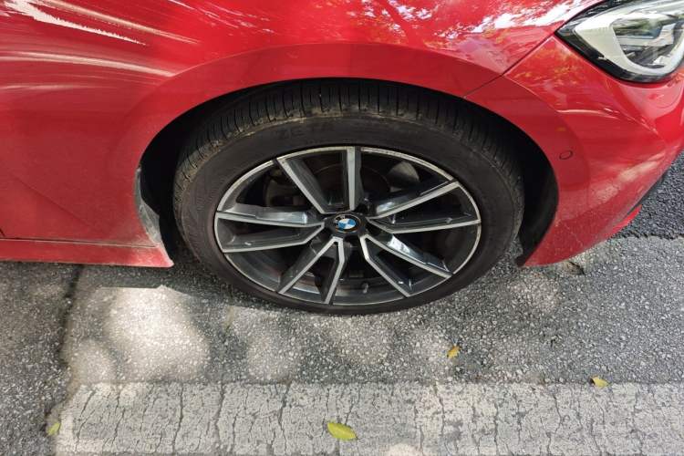 Used BMW 3 Series 2021 Second Facelift 325Li M Sport Package Right Front Wheel Hub