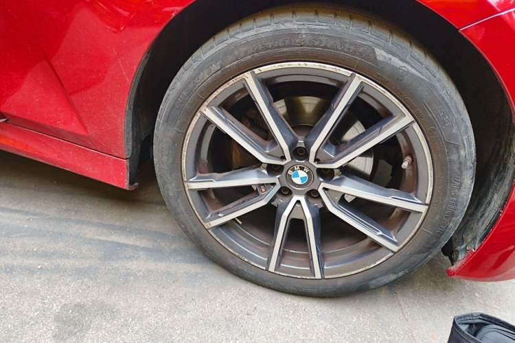 Used BMW 3 Series 2021 320Li M Sport Package Right Front Wheel Hub
