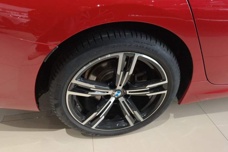 Used BMW 3 Series 2021 Restyled 325i M Sport Package Right Rear Wheel Hub