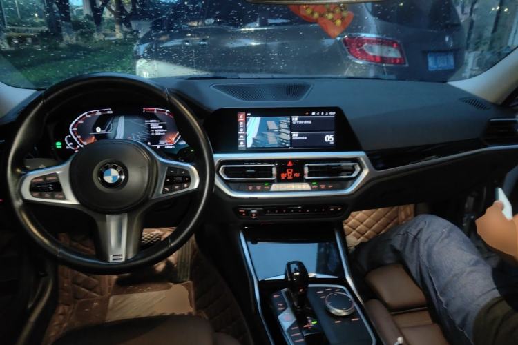 Used BMW 3 Series 2021 320Li M Sport Package Center Console